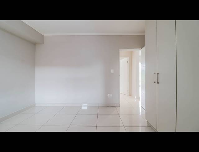 2 BEDROOM APARTMENT FOR SALE IN UMHLANGA RIDGE